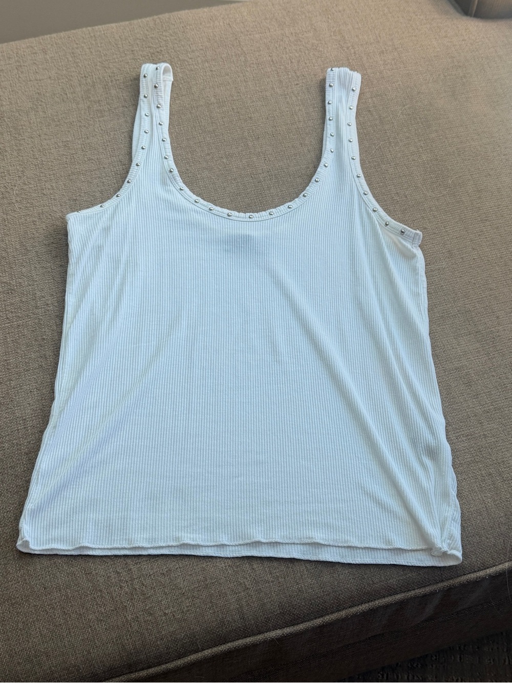2/$10 or 3/$12 ❤️ Vici Small White Ribbed Tank Top with Studded Trim Women